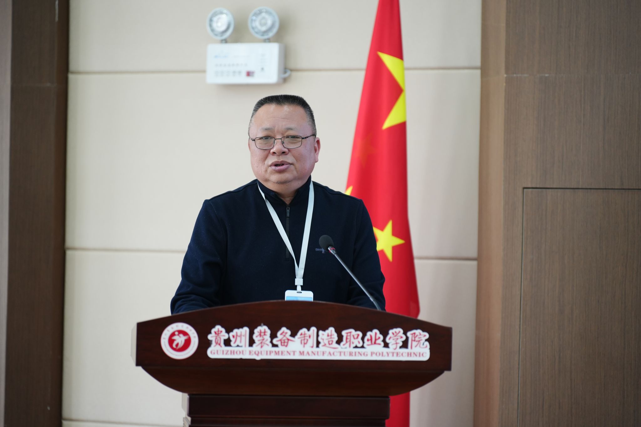 锚定“升本”目标 压实教学责任——Best365官网2026年度教学重点工作目标责任书签订会议召开