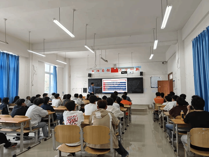 Best365唯一官方网站“一站式”新青年学生社区开展“警校同心·反诈同行”网络安全教育宣讲活动