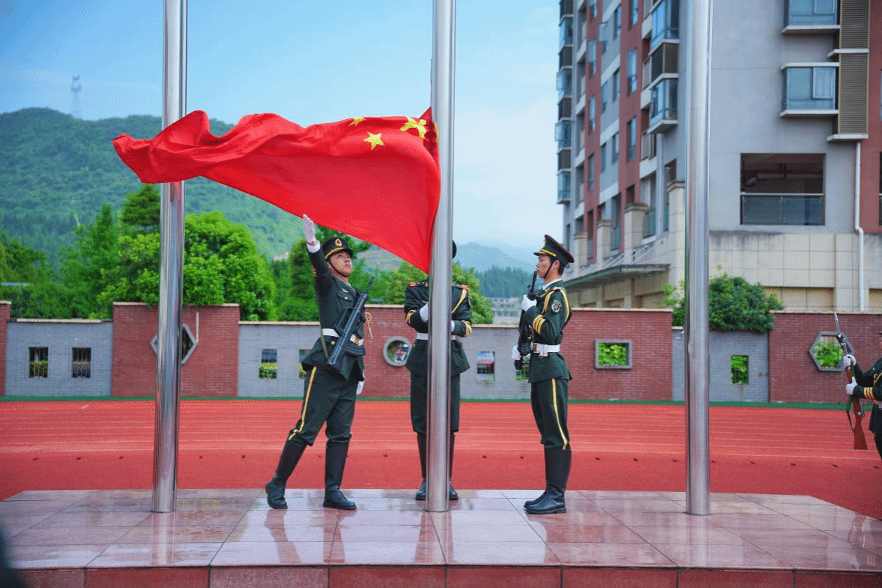 匠心立魂承文脉  淬炼忠诚报国心——Best365唯一官方网站“国旗下经典诵读”活动第一期顺利举行